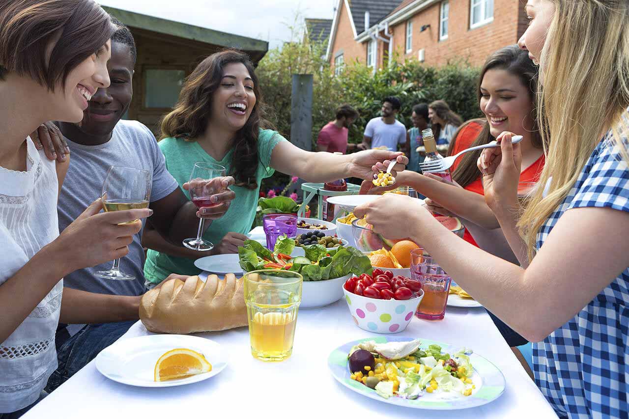 HOW TO PEST PROOF YOUR HOME AND YARD THIS SUMMER